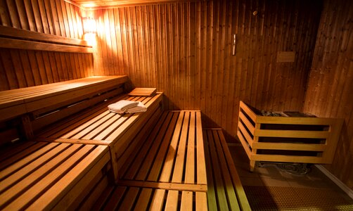 Relax wood sauna heat