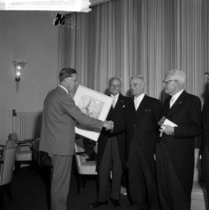 50-jarig bestaan van de Korenbeurs. Tijdens de receptie, Bestanddeelnr 912-6680