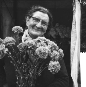 50 jaar in de bloemen Tante Saar van het Rembrandtsplein, Bestanddeelnr 914-1343