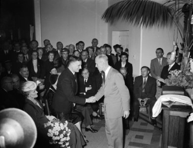 25 jaar jubilea Prof. Dr. E. A. de Carp hoogleraar Psychiatrie te Oegstgeest, Bestanddeelnr 907-4283