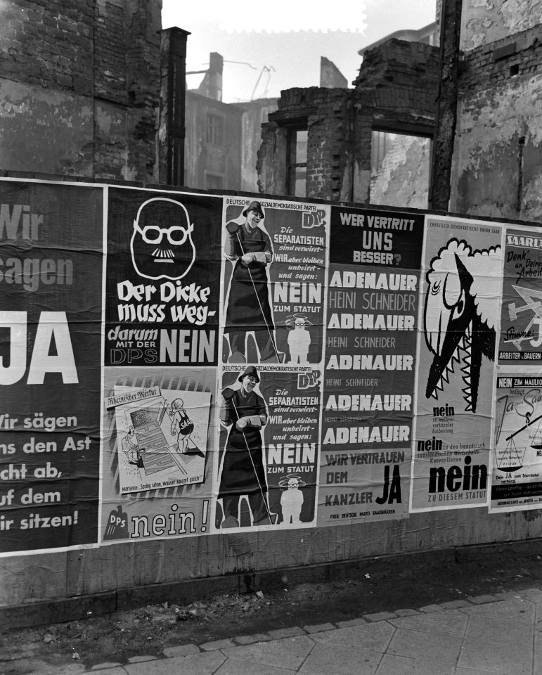 23 oktober stemming Saarstatuut Saarbrucken aanplakborden, Bestanddeelnr 907-3839