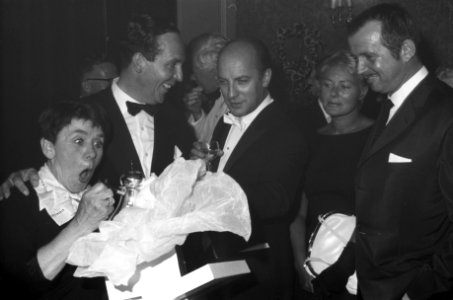 25 Jaar cabaret Wim Kan Corry Vonk, Wim Kan, Wim Sonneveld, Toon Hermans vij he, Bestanddeelnr 912-8389