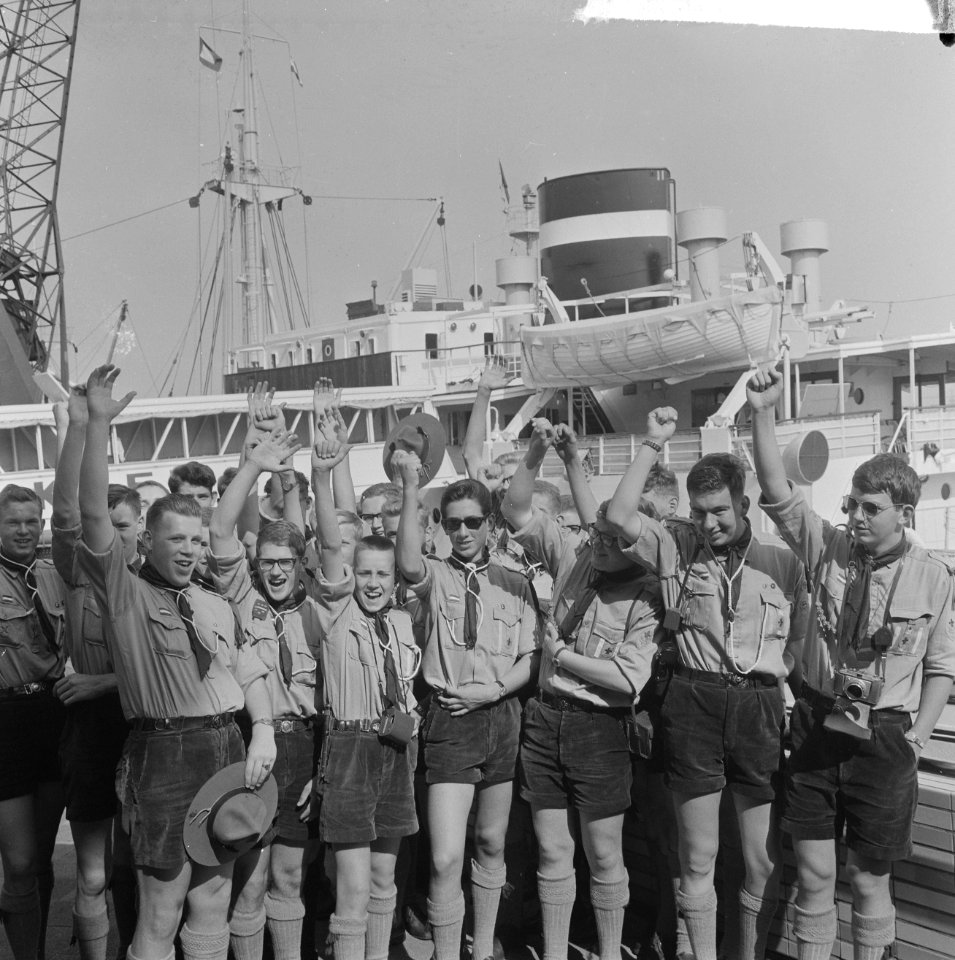 25 Nederlandse padvinders naar Suriname vertrokken met Ms. Oranjestad, Bestanddeelnr 916-6475