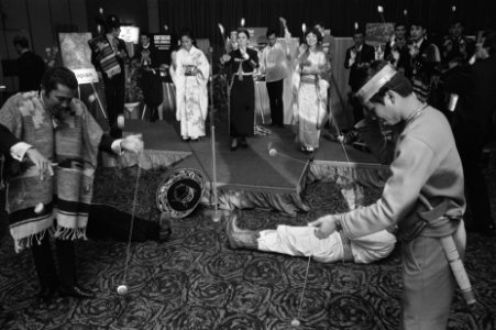 21 Yo-Yo-kampioenen uit alle landen geven demonstratie in Hilton, Amsterdam Yo-, Bestanddeelnr 923-7618