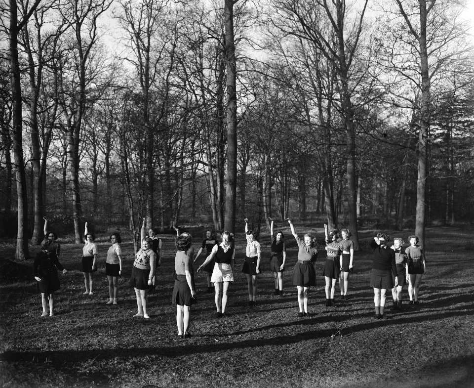 Buitenplaats Leyduin te Vogelenzang. Buitengymnastiek, Bestanddeelnr 902-5672
