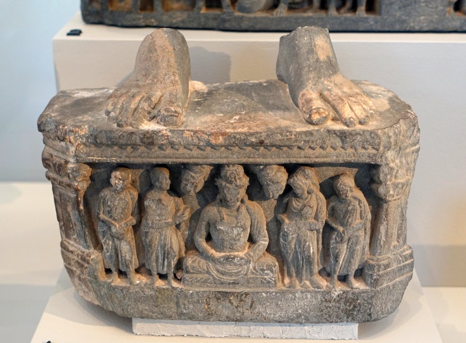 Buddha in meditation posture (dhyanamudra), plinth to statue of Buddha, Gandhara, 3rd century AD, stone - Östasiatiska museet, Stockholm - DSC09337