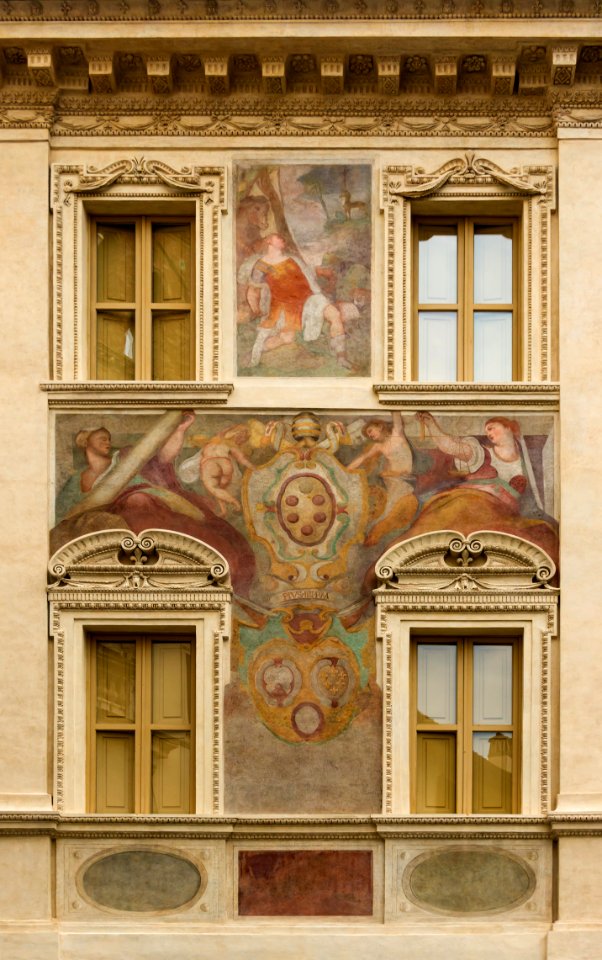 Building piazza di San Eustachio, CoA Pius IV, Rome, Italy