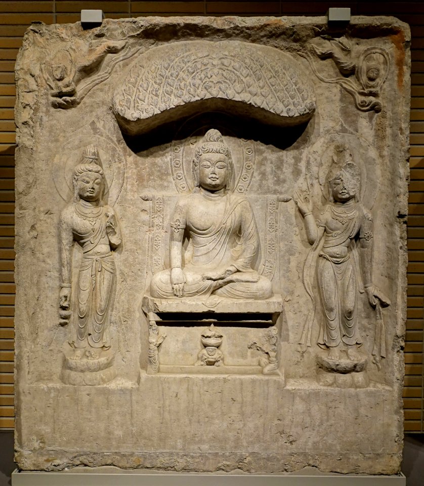 Buddha triad in a niche, Baoqingsi temple, Xi'an, Shaanxi province, China, Tang dynasty, 700s AD, limestone DSC08710