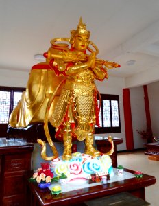 Buddhist nunnery in Lingshan, Hainan - 07