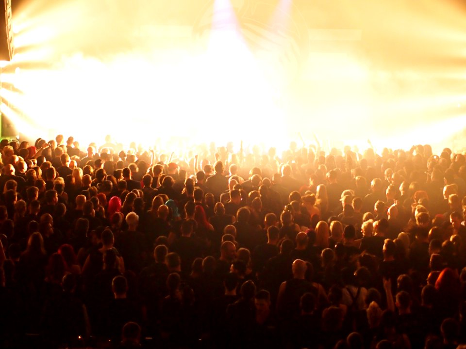 Buehne und publikum etropolis2014 (01)