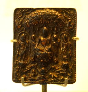 Buddha and attendants in paradise, Tang dynasty, 728 or 788 AD, gilt bronze - Royal Ontario Museum - DSC04097