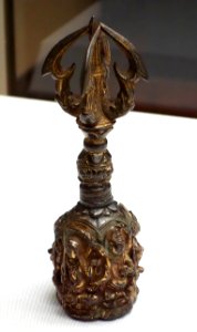 Buddhist ritual bell, five-pronged vajra handle featuring images of five vidyarajah, China, Tang dynasty, 8th century, gilt bronze - Tokyo National Museum - DSC05196