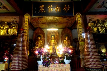 Buddha, Hualin Temple
