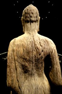 Buddha statue, 6th-7th century, view 3, wood - National Museum of Vietnamese History - Hanoi, Vietnam - DSC05740