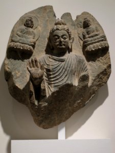 Buddha performs miracle of Sravasti Kapissa, Shotorak. Musée des arts asiatiques - Guimet