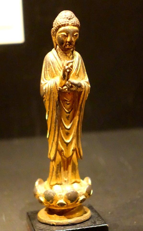 Buddha on a lotus flower, China, Tang dynasty, 618-906 AD, gilded bronze - Östasiatiska museet, Stockholm - DSC09607
