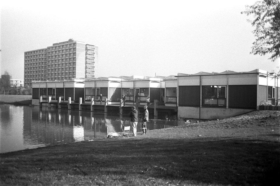 Buitenzijde van het buurthuis, Bestanddeelnr 926-7863