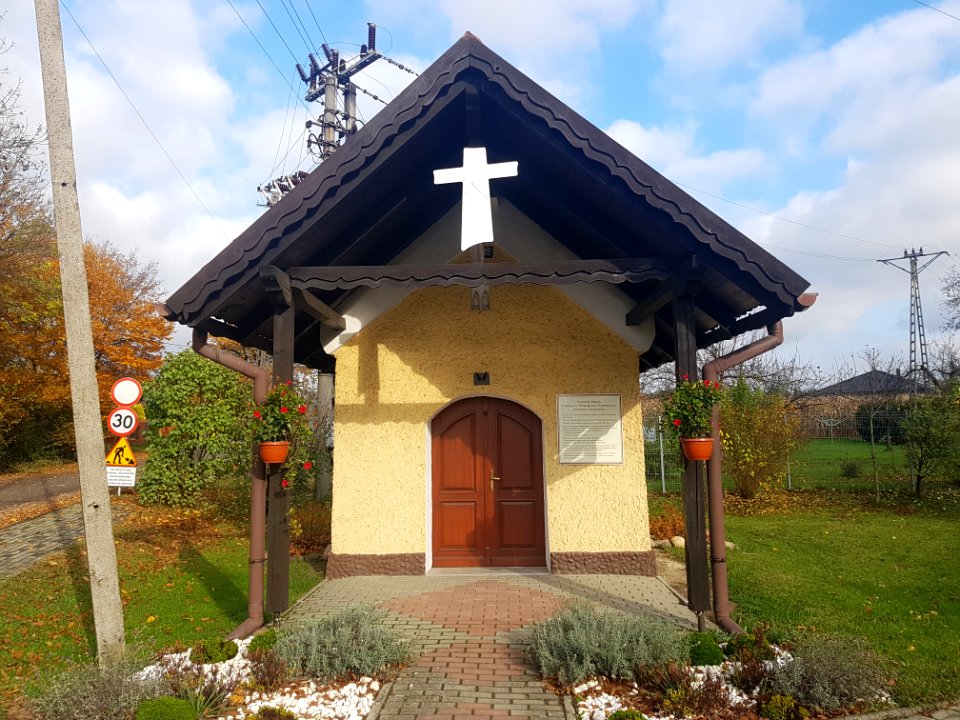 Budzin, kapliczka (3)