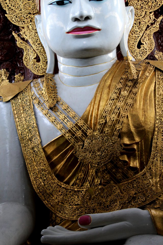 Buddha Statue at Nga Htat Gyi Pagoda at Yangon (13) photo