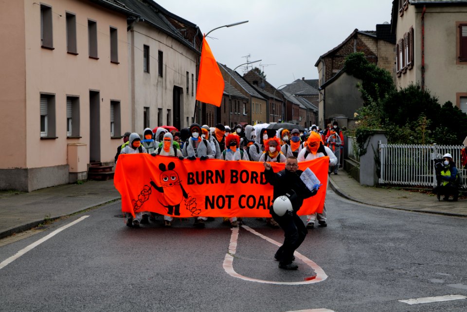 Ende Gelände Orange finger 2020-09-26 95