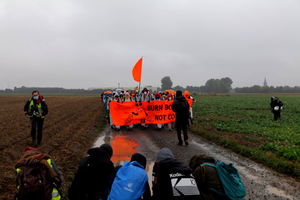 Ende Gelände Orange finger 2020-09-26 36