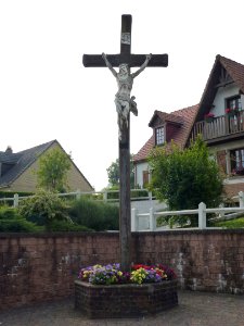 Enquin-les-Mines (Pas-de-Calais, Fr) croix de chemin
