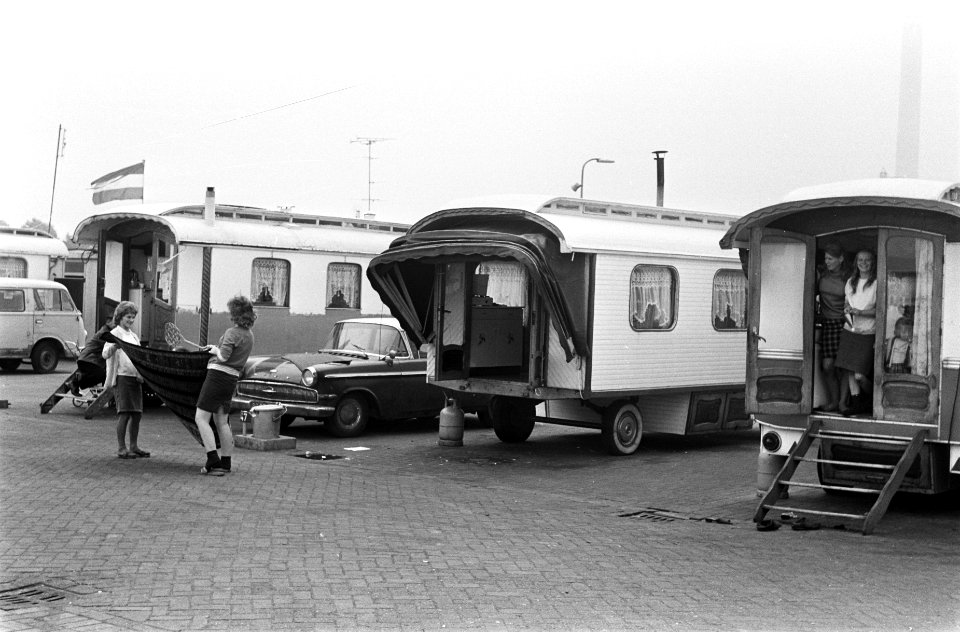 Enkele woonwagens, Bestanddeelnr 922-5620