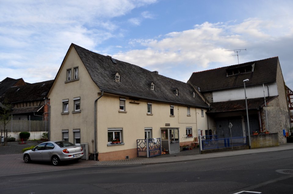 Ennerich, Limburger Straße 9