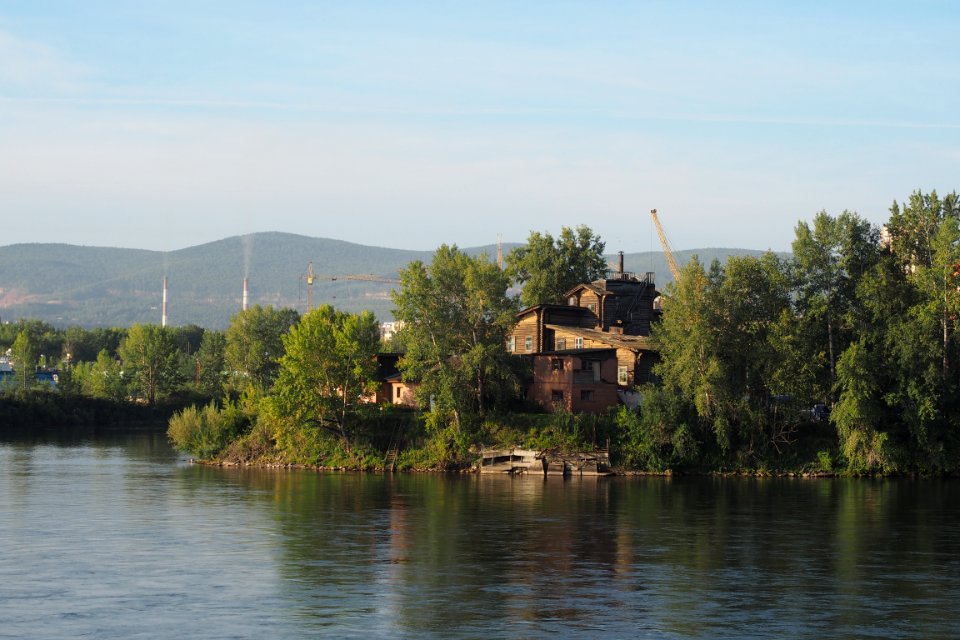 Enisei Krasnoyarsk wooden house 2020-08-18 07-12-09