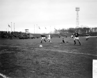 Enschede tegen Ajax 0-4, spelmoment, Bestanddeelnr 917-2619 photo