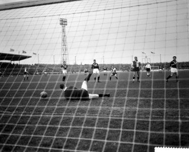 Enschede tegen Feyenoord 0-2, Bestanddeelnr 912-2088 photo