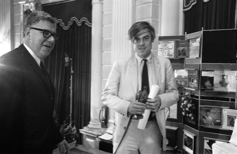 Frans Brüggen, rechts, Bestanddeelnr 922-8383
