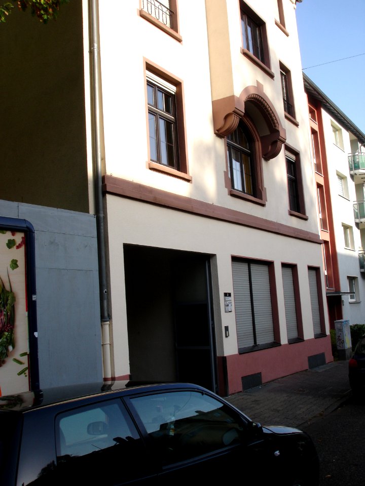 Frankfurt-Bockenheim, Große Seestraße 3, A
