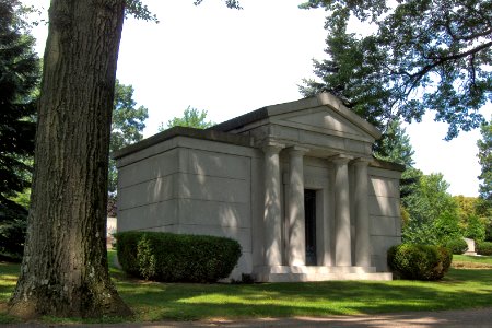 Frank-Klee Mausoleum, West View Cemetery, 2015-07-27, 02