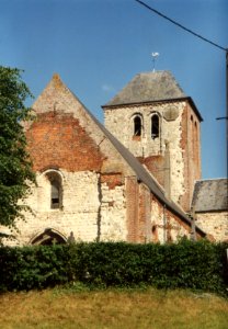 Franqueville (Aisne) église fortifiée, en 1991