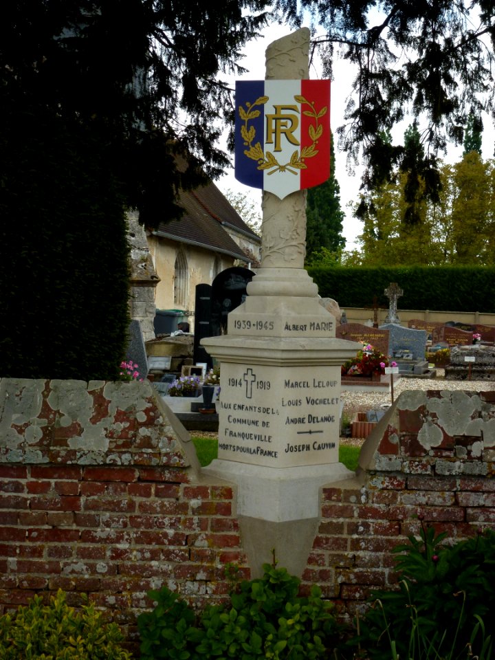 Franqueville (Eure, Fr) monument aux morts