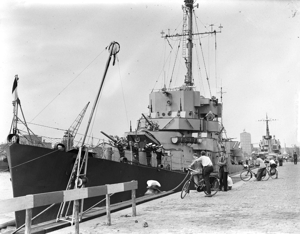 Frans fregat Hova in Rotterdam, Bestanddeelnr 904-0941