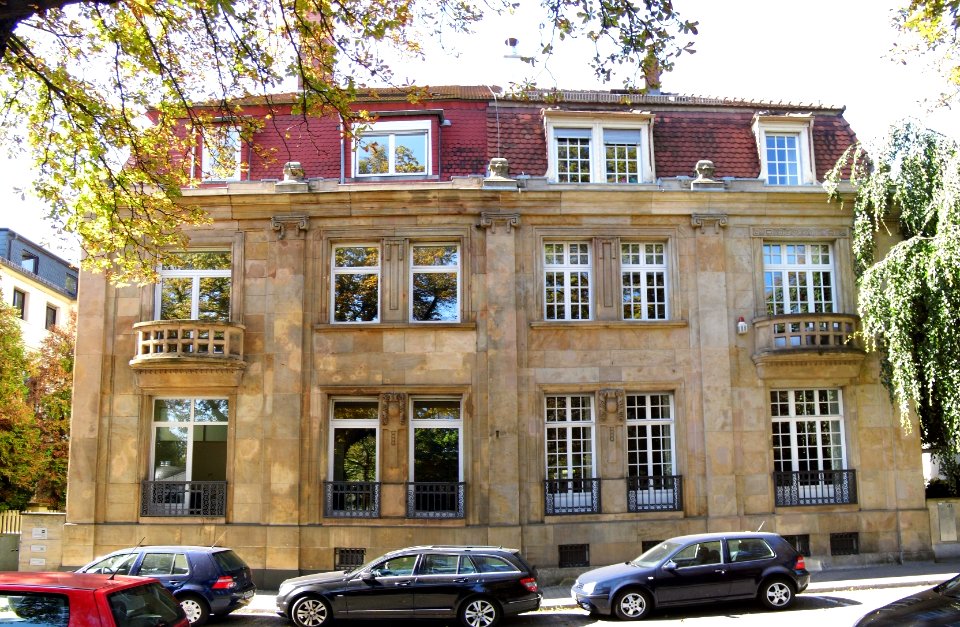 Frankfurt, Zeppelinallee 19-21