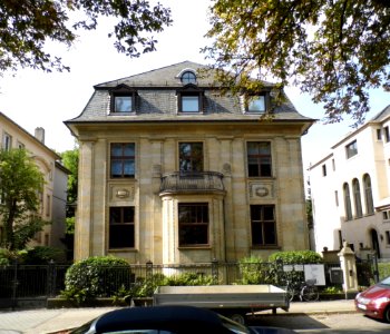 Frankfurt, Zeppelinallee 33