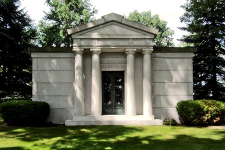 Frank-Klee Mausoleum, West View Cemetery, 2015-07-27, 03