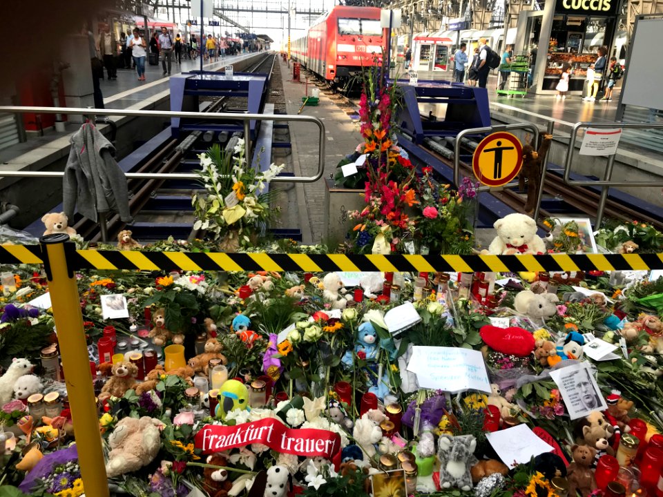 Frankfurt am Main, Hauptbahnhof, Gedenken an den am 29. Juli 2019 umgebrachten Jungen