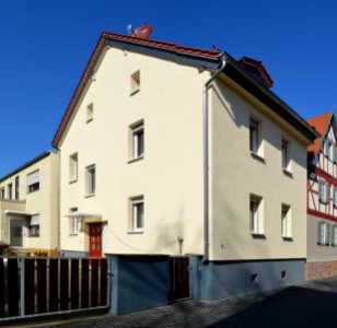 Frankfurt-Seckbach, Zentgrafenstraße 8