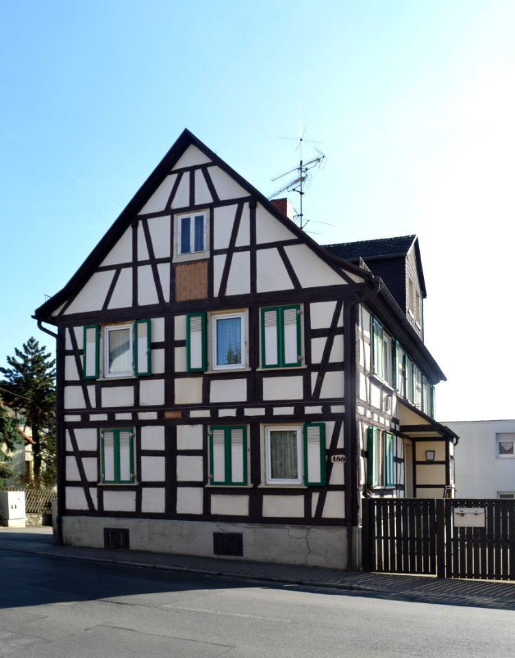 Frankfurt-Seckbach, Wilhelmshöher Straße 188