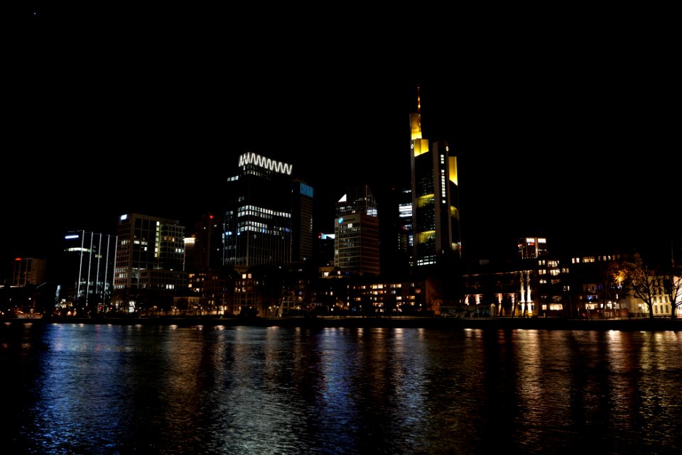 Frankfurt am Main city center from other side of the Main at night 2020-03-22 05