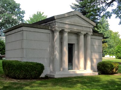 Frank-Klee Mausoleum, West View Cemetery, 2015-07-27, 01