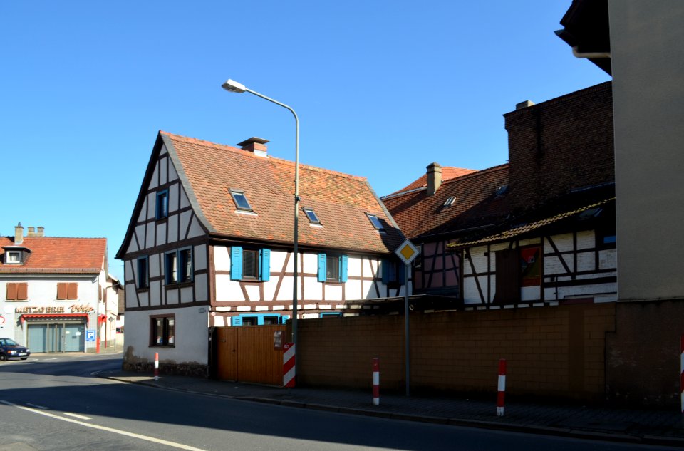 Frankfurt-Seckbach, Wilhelmshöher Straße 166
