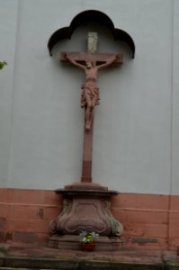 Gernsheim, Kruzifix hinter der Magdalenenkirche