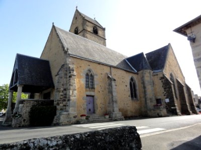 Gesnes-le-Gandelin (Sarthe) église vue latérale coté rue