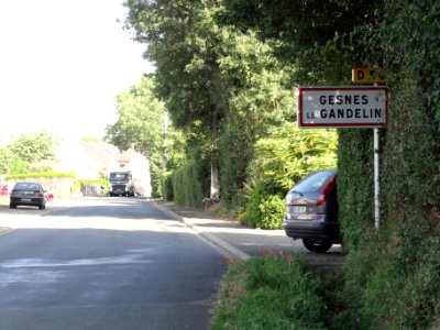 Gesnes-le-Gandelin (Sarthe) entrée