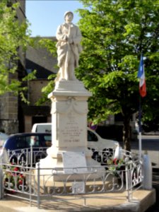 Gesnes-le-Gandelin (Sarthe) monument aux morts
